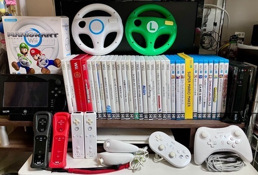 【取引中】中古wiiU本体　ソフト38本セット　周辺機器多数　超お得！マリオ系多数あり！
