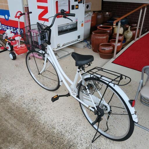 自転車☆Takeda☆A23AA07680、26インチ、ホワイトカラーーカラー、小傷・サビ、ママチャリ【こちらは店舗です。浜村鹿野温泉ICから3分 買取本舗 宮本リサイクル 営業時間9～19時 定休日水曜のみ←連絡できませんm(_ _)m