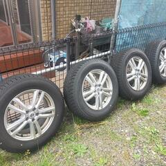 スタッドレスタイヤ　215/65R16