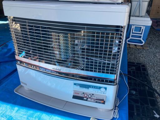 2019年　煙突式灯油ストーブ　TOYOTOMI　HR-650F