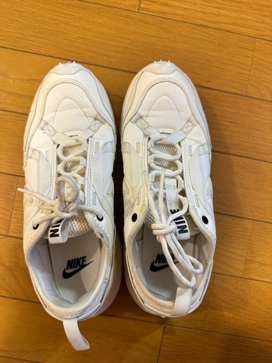 スニーカー NIKE  TC 7900