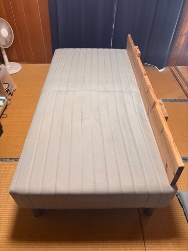 シングルベッド