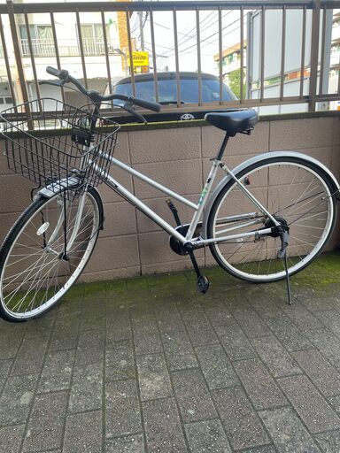 リサイクルショップどりーむ荒田店 No1499 自転車　シティサイクル　２７インチ　シンプルなフラットハンドルで乗りやすい♪　LEDライト付き♪