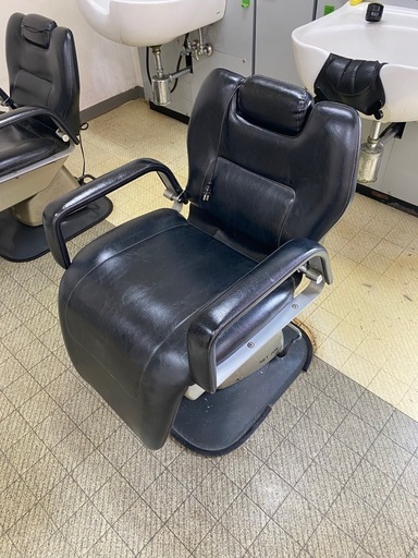 (1台目)　散髪椅子　タカラベルモント　電動昇降　SET JET　理容椅子　業務用　電動　シャンプーチェア　動作品　黒　sc-211 TAKARA BEAUTY