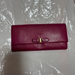 ferragamo　フェラガモ　長財布　ピンク