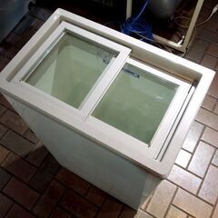 SANDEN 有効内容積42L 冷凍ショーケース PF-G057XE 2017年製 ガラス蓋仕様 冷凍ストッカー コンパクトフリーザー サンデン 札幌市 新道東店