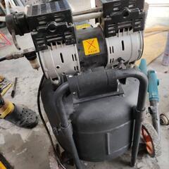 アストロ  エア コンプレッサー