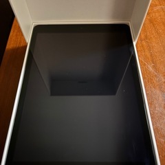 iPad第9世代 64G docomo