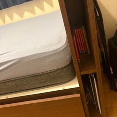 セミダブルベッド　ニトリ　フレームとマットレス