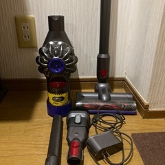 ダイソンV7スリムなんとバッテリー2個（バッテリー１万円相当）！！