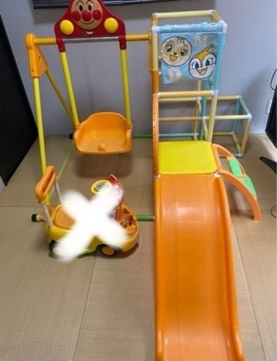 アンパンマン　ジャングルジム　ブランコ　おもちゃ 遊具