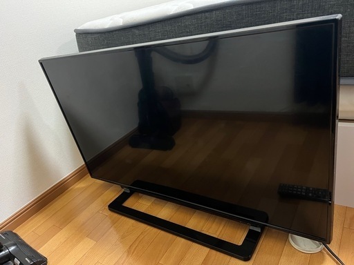40インチ液晶テレビ