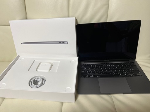 極美品　MacBook Air M1搭載モデル　MGN63J/A