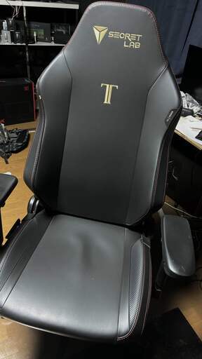 Secretlab TITAN Evo Stealth XLサイズ