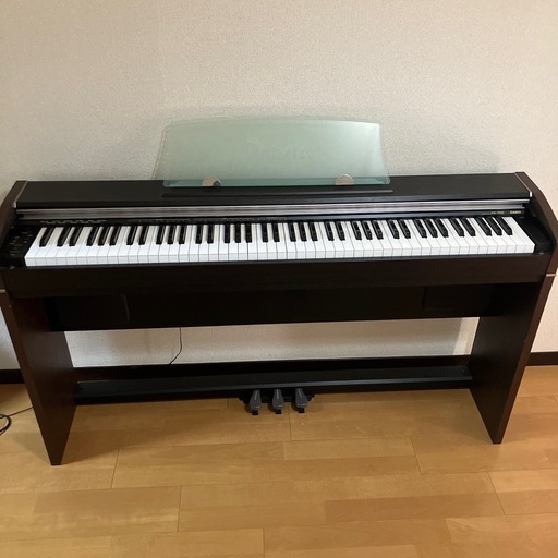 電子ピアノ　CASIO PX-700
