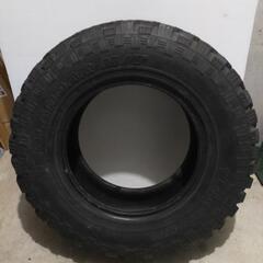 スパイクタイヤ4本 フルピン265/70/17 - タイヤ、ホイール 