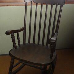 揺れる椅子スイング振り子木製　ロッキングチェア
