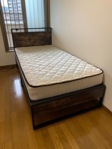 シングルベッド