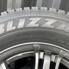 ハイエース用　アルミ付きスタッドレスタイヤ