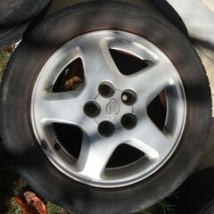 タイヤ付き日産純正ホイール4本（205/55R16）