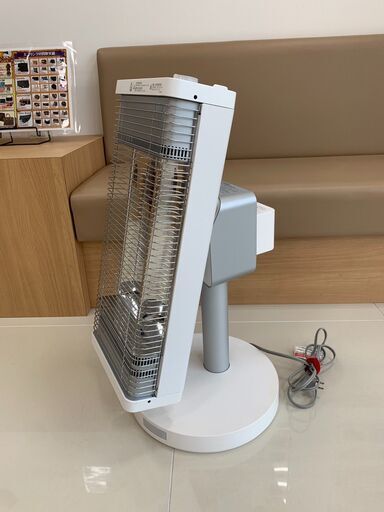 【藤枝】7000円で売ります！ダイキン 遠赤外線暖房機 セラムヒート　ERFT11VS-W　2018年式