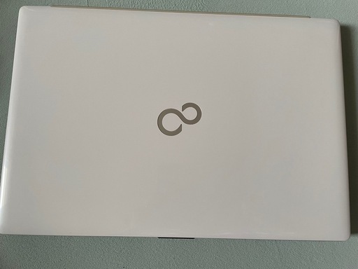 富士通のLIFEBOOK AHシリーズ\n