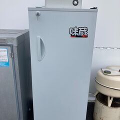 米貯蔵庫 10000円でお譲りします。