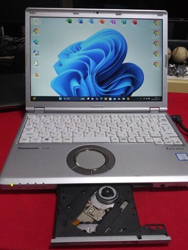 爆速。Office 2021 第七世代 Let's note CF-SV6 Core i5-7300U SSD256GB メモリ8GB DVDマルチドライブ Webカメラ