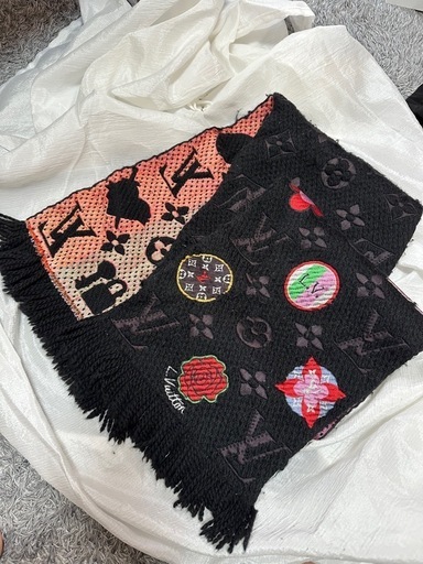 【本物】ルイヴィトン マフラー LOUIS VUITTON 黒