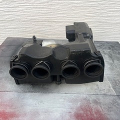 z550gp エアクリーナーボックス　z400gpにも