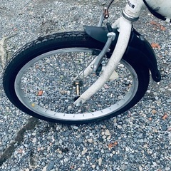 大人用20インチ自転車　6 段ギア付き(ノーパンクタイヤ)