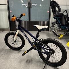 ヨツバサイクル　16インチ　ネイビー