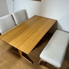 無印良品　リビングでもダイニングでもつかえるダイニングテーブルセット
