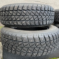 205/65R15 ハンコック　スパイクタイヤ