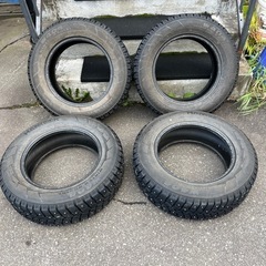 205/65R15 ハンコック　スパイクタイヤ