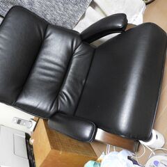 FUJI FURNITURE パーソナルチェア 　オットマンつき　本皮