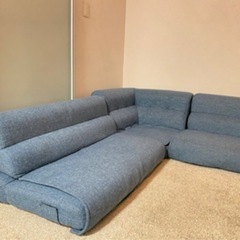 ポケットコイル使用5人座れるローソファー ※状態良好