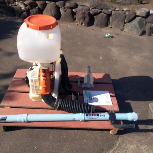 送料無料】共立 動力散布機 背負式 KIORITZ DMC800 背負動力散布機 