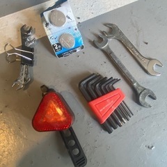 【仮決定中】【🔦ライト+U字ロック付き】26インチ 🚴 中古 ｸﾛｽﾊﾞｲｸ ✅11月中旬まで15000円 🔄6段切替 自転車譲渡証明書付き