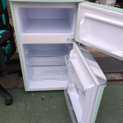 レトロ冷蔵庫 2024年製 北欧デザイン 可愛い  ８１ｌ