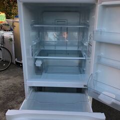 ２０１８年製　東芝 TOSHIBA VEGETA（ベジータ） 冷凍冷蔵庫 （330L・右開き） 3ドア