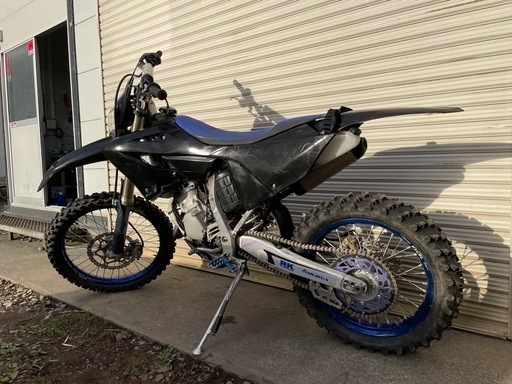 2023 YZ125X ヤマハ 2スト 黒外装 原付二種登録済み 新品外装1台