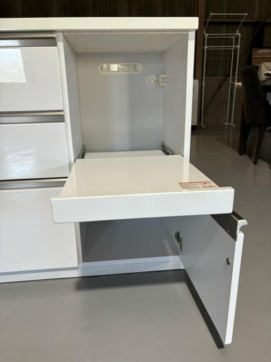 三幸ジャパン キッチンカウンター 120cm 完成品 引き出し 間仕切り 食器棚 ロータイプ 収納 ワークス (ホワイト) Used・美品 三幸ジャパン キッチンカウンター 120cm 完成品 引き出し 間仕切り