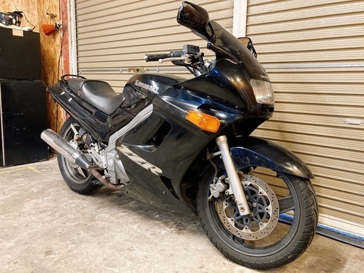 カワサキ　ZZR250 配送可能　支払いは現金or振り込みも可能 カワサキ ZZR250 配送可能 支払いは現金or振り込みも可能