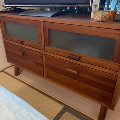 アンティーク風なテレビ台