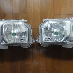 ハイエース ヘッドライト 左右 セット 4型以降