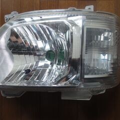 ハイエース ヘッドライト 左右 セット 4型以降