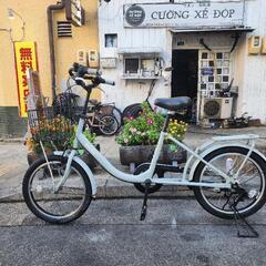 ママチャリ　２０インチ　３変速　青　カゴ　自動ライト　付き　配達可能