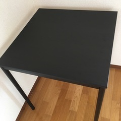 IKEA テーブル