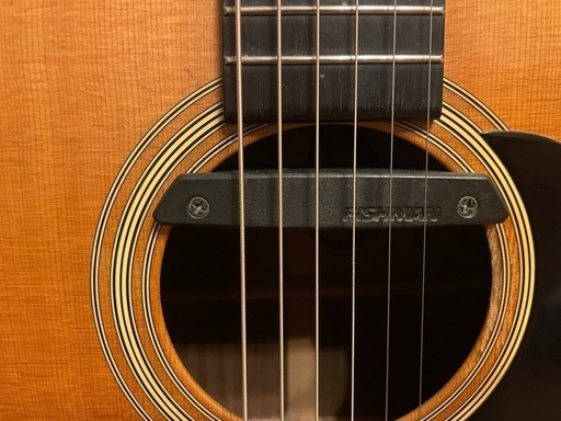 マーチンD28 ピックアップ付き Fishman ピックアップをMartin D28